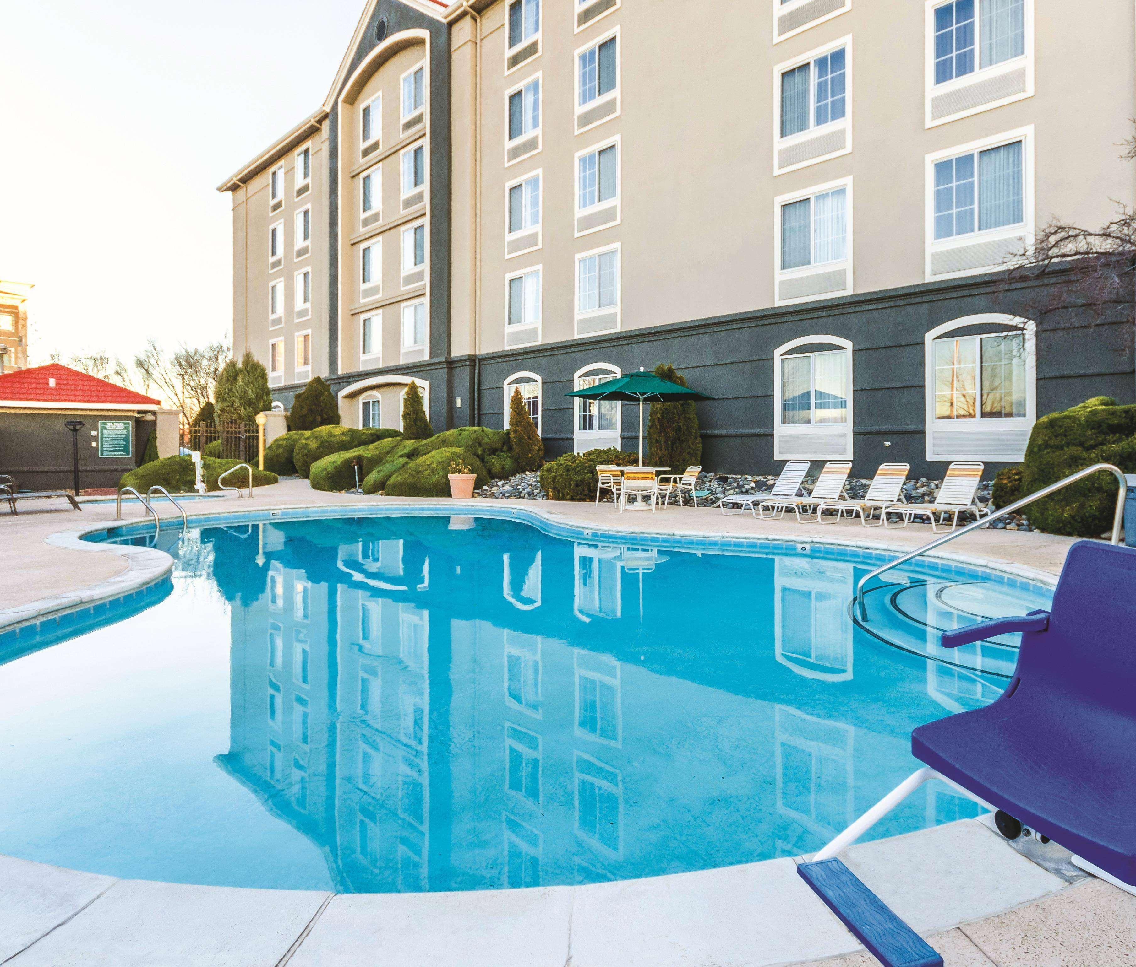 La Quinta By Wyndham Grand Junction Airport Hotel Exterior photo